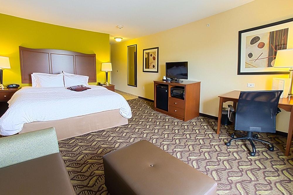 Hampton Inn Dekalb - Near The University Екстериор снимка