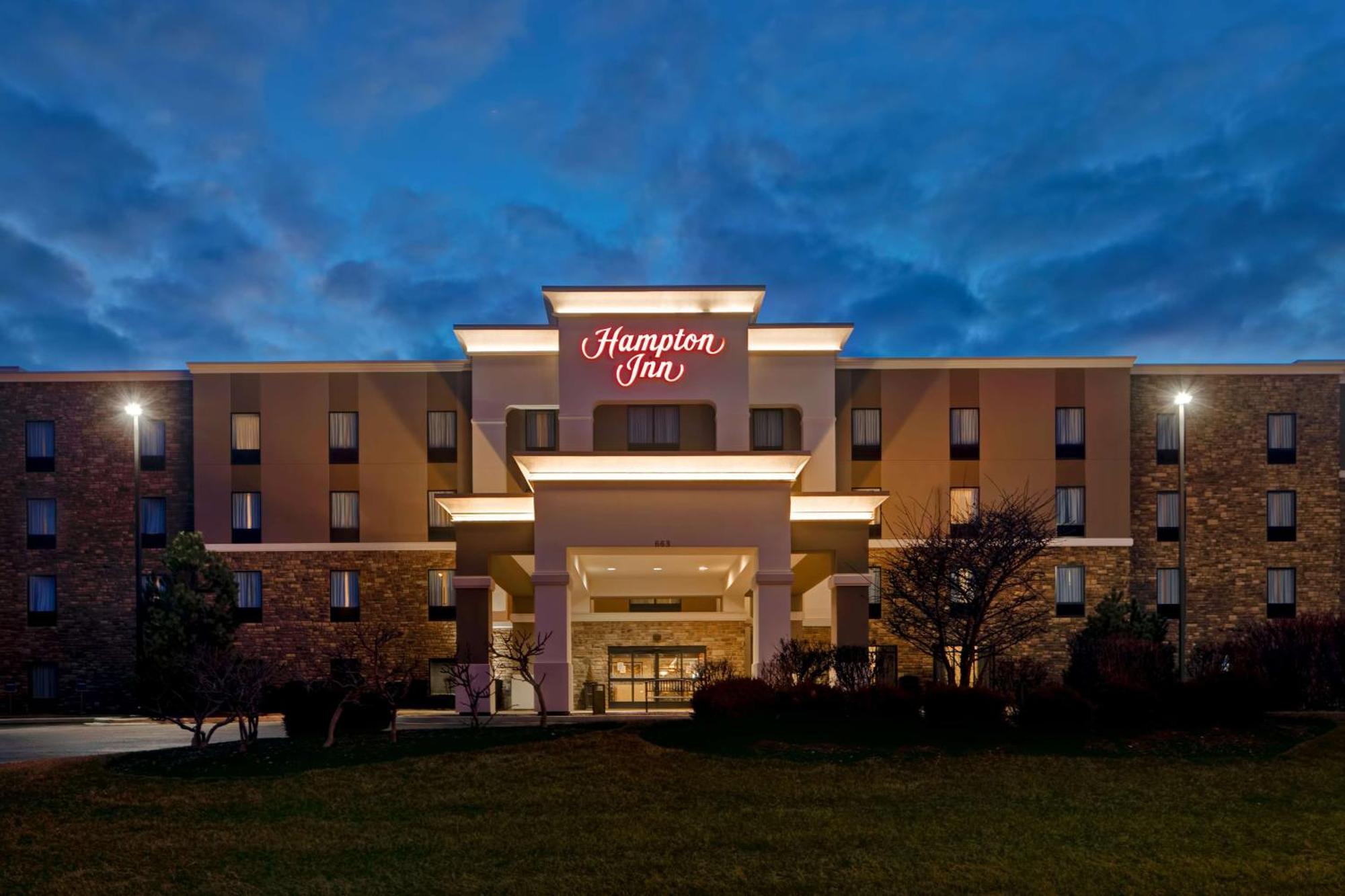 Hampton Inn Dekalb - Near The University Екстериор снимка