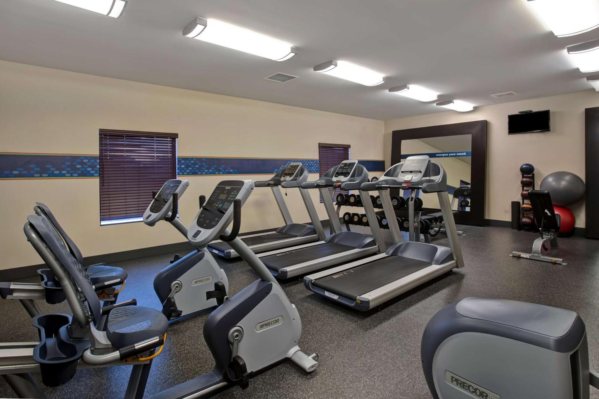 Hampton Inn Dekalb - Near The University Екстериор снимка
