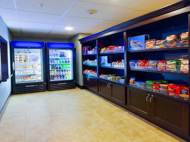 Hampton Inn Dekalb - Near The University Екстериор снимка
